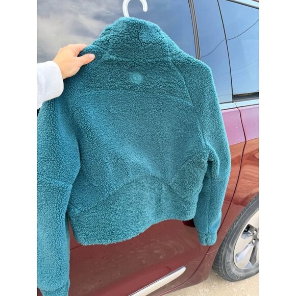 Lululemon oversized, cropped, Scuba funnel neck pullover. Jasper Green. XS. - Picture 8 of 9